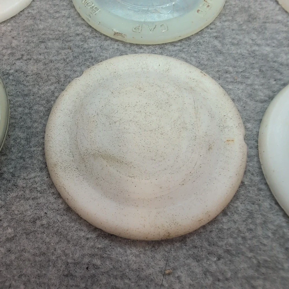 6 Vintage White Crown & More Canning & Milk Jar Lids - Picture 7 of 8